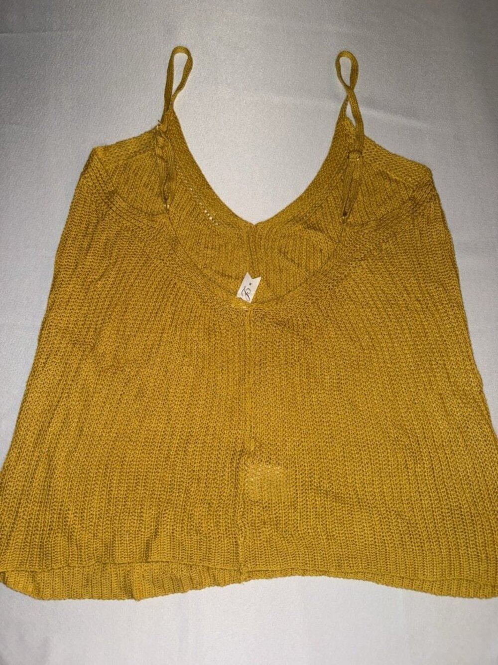 Miss Love Women's Yellow Knit Cropped V-Neck Sleeveless Tank Top Size M - Picture 2 of 5